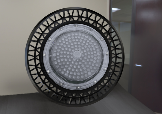 140LM ​​/ W 240W UFO LED High Bay Light IP66 PMMA Ống kính 3030 Chip Bảo hành 5 năm